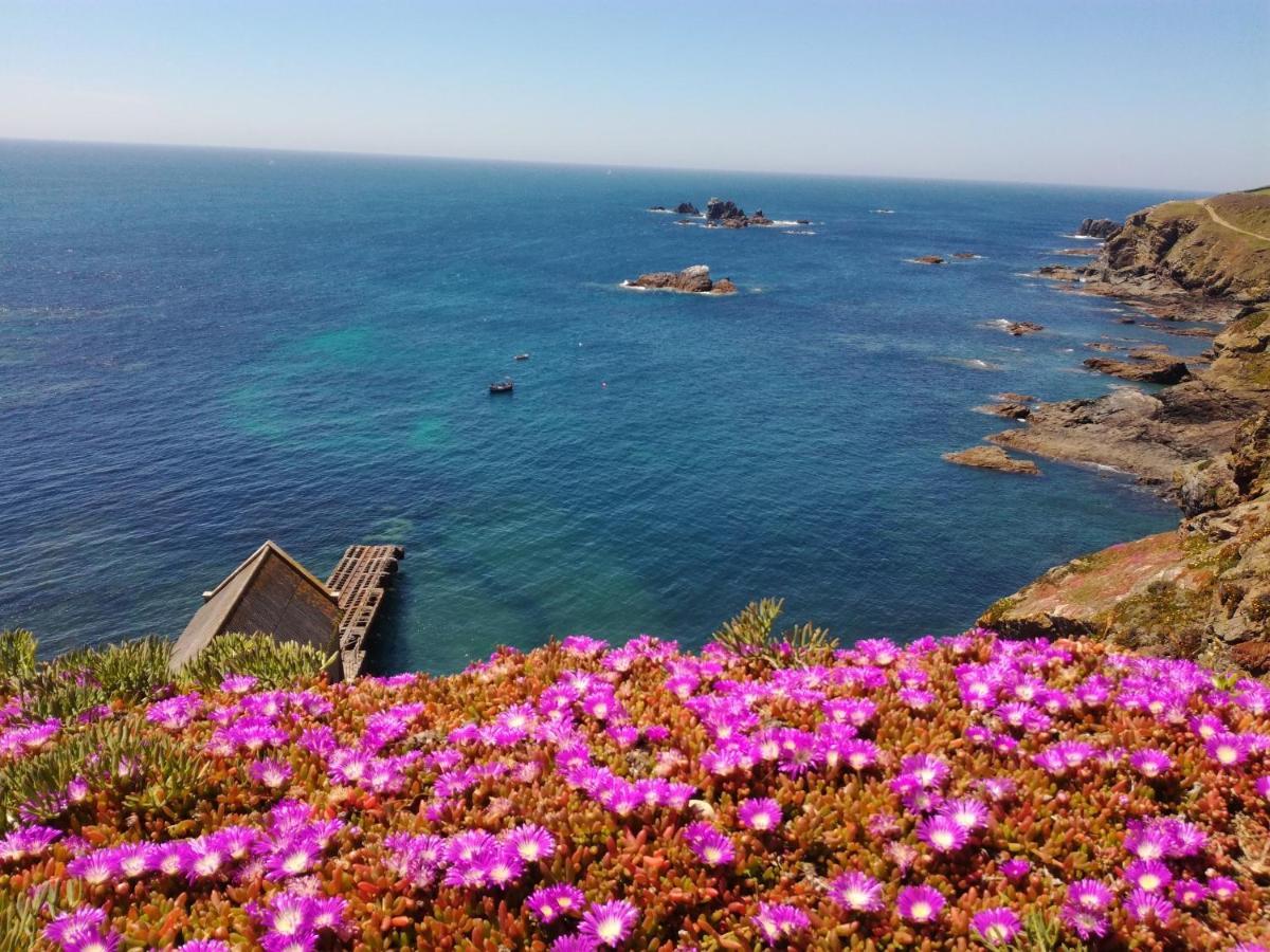 Farm Accommodation - The Lizard Peninsula, Cornwall Гелстон Екстер'єр фото